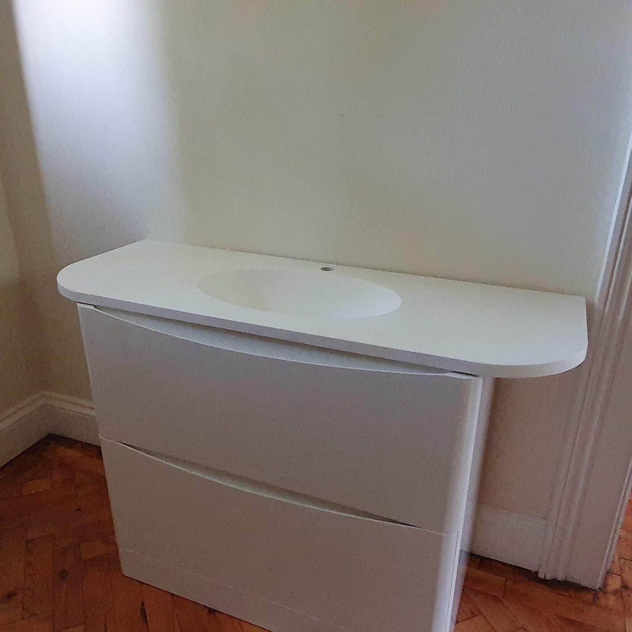 Scudo free standing gloss white vanity unit 440 x 600 x 800mm