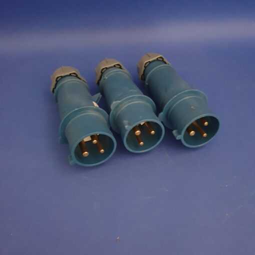 29 x 32A 16A Commando Plugs & Sockets Job Lot - Image 4